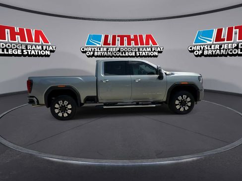 Used 2024 GMC Sierra 2500 Denali w/ Denali Reserve Package AWD/4WD image 9