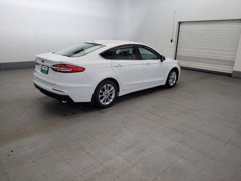 Used 2019 Ford Fusion SE FWD image 10