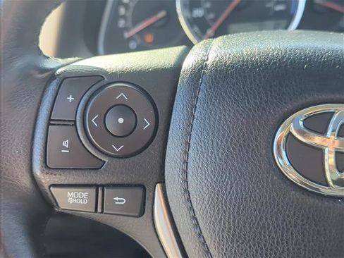 Used 2013 Toyota RAV4 Limited image 13