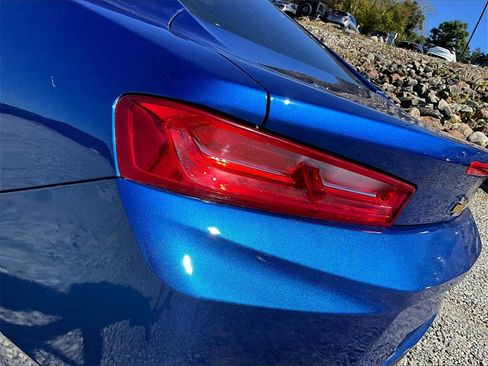 Used 2018 Chevrolet Camaro LT image 25