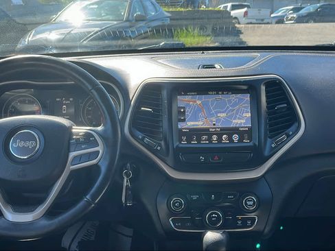 Used 2017 Jeep Cherokee Latitude w/ True North Edition AWD/4WD image 29