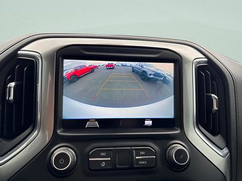 Used 2022 Chevrolet Silverado 1500 LT w/ Z71 Off-Road Package AWD/4WD image 18