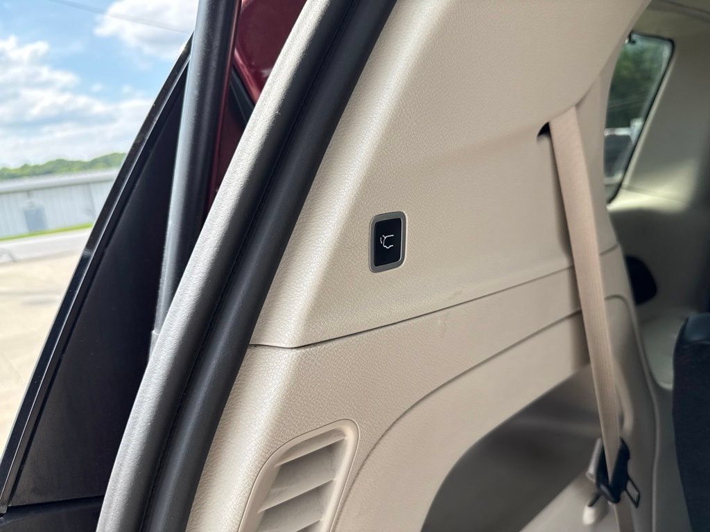 Used 2020 Chrysler Pacifica Touring-L Plus FWD image 51
