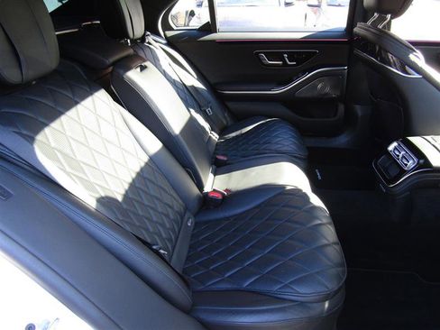 Used 2022 Mercedes-Benz S 580 4MATIC Sedan image 49