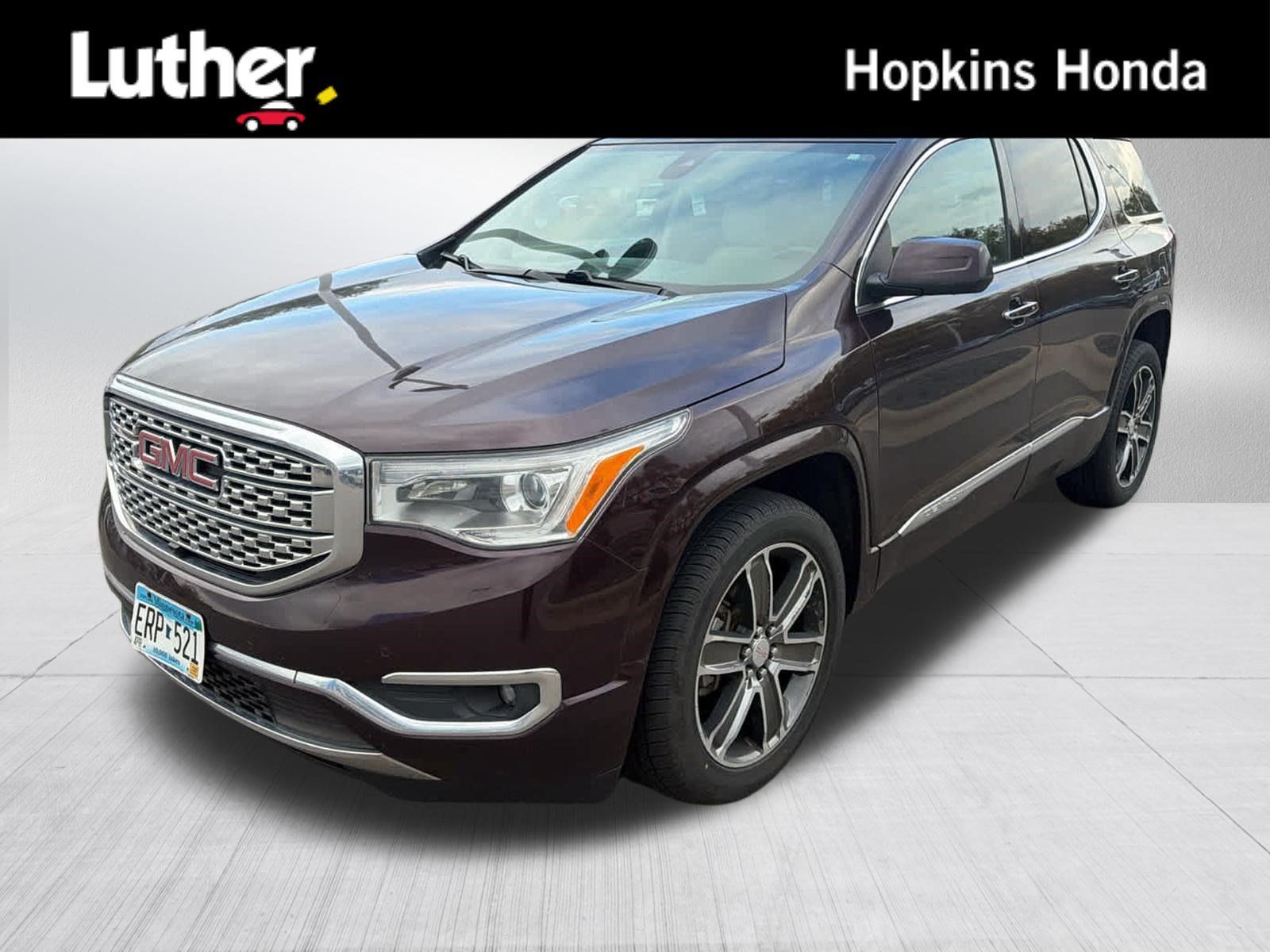 Used 2017 GMC Acadia Denali w/ Technology Package AWD/4WD image 1