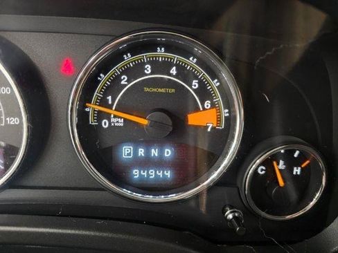 Used 2014 Jeep Patriot Limited w/ Sun/Sound Group AWD/4WD image 18