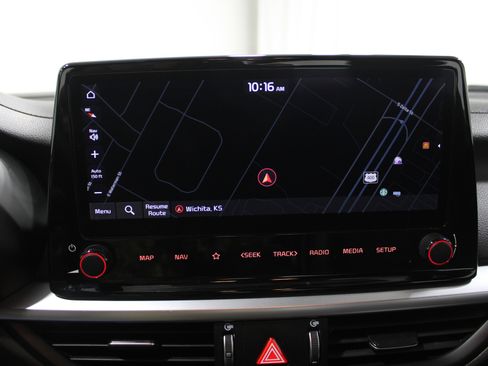 Used 2024 Kia Forte GT-Line image 13