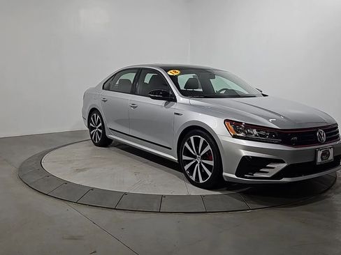 Used 2018 Volkswagen Passat 3.6 image 7