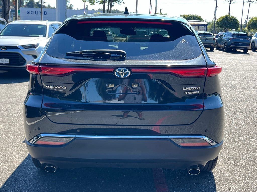 Used 2022 Toyota Venza Limited AWD/4WD image 8