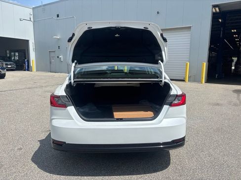 New 2026 Toyota Camry XLE AWD/4WD image 7