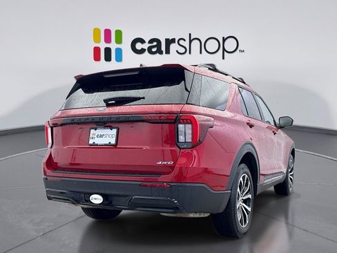 Used 2025 Ford Explorer ST-Line image 5