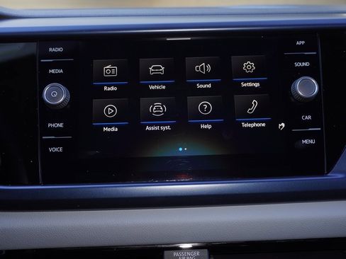 Used 2022 Volkswagen Taos SE image 13