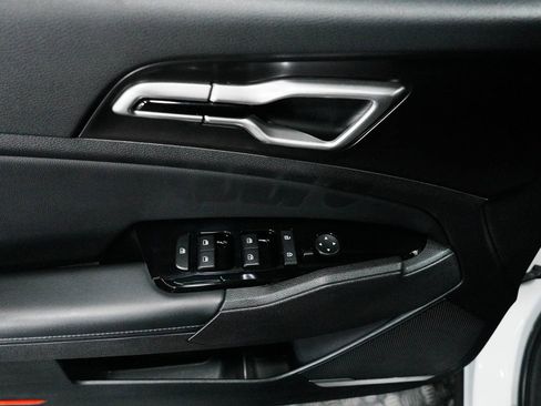 Used 2023 Kia Sportage EX w/ EX Premium Package image 12