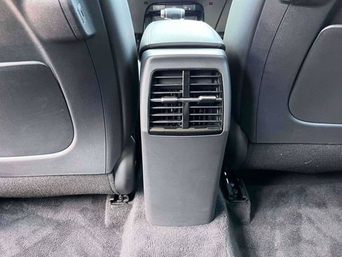Certified 2025 Kia Niro EX FWD image 5