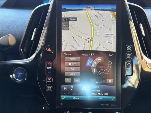 Used 2022 Toyota Prius Prime XLE FWD image 17