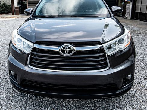 Used 2014 Toyota Highlander XLE image 25