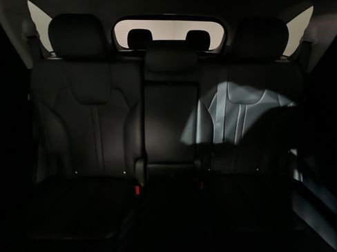 Used 2024 Kia Sorento S w/ Panoramic Sunroof Package FWD image 27