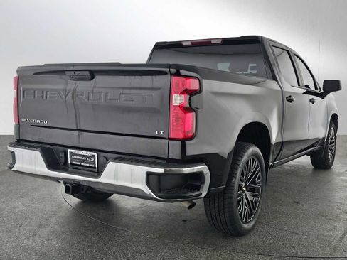 Used 2022 Chevrolet Silverado 1500 LT image 3