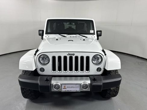Used 2017 Jeep Wrangler Unlimited Sahara w/ Mopar Chrome Edition Group AWD/4WD image 22