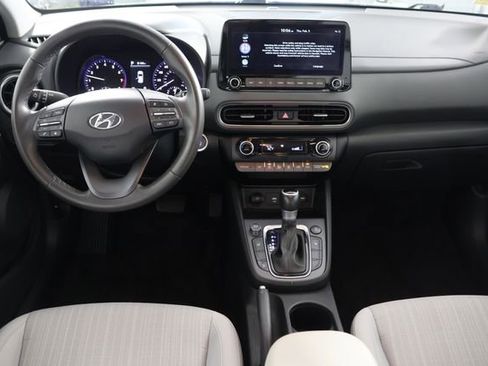 Used 2023 Hyundai Kona SEL w/ Convenience Package image 2