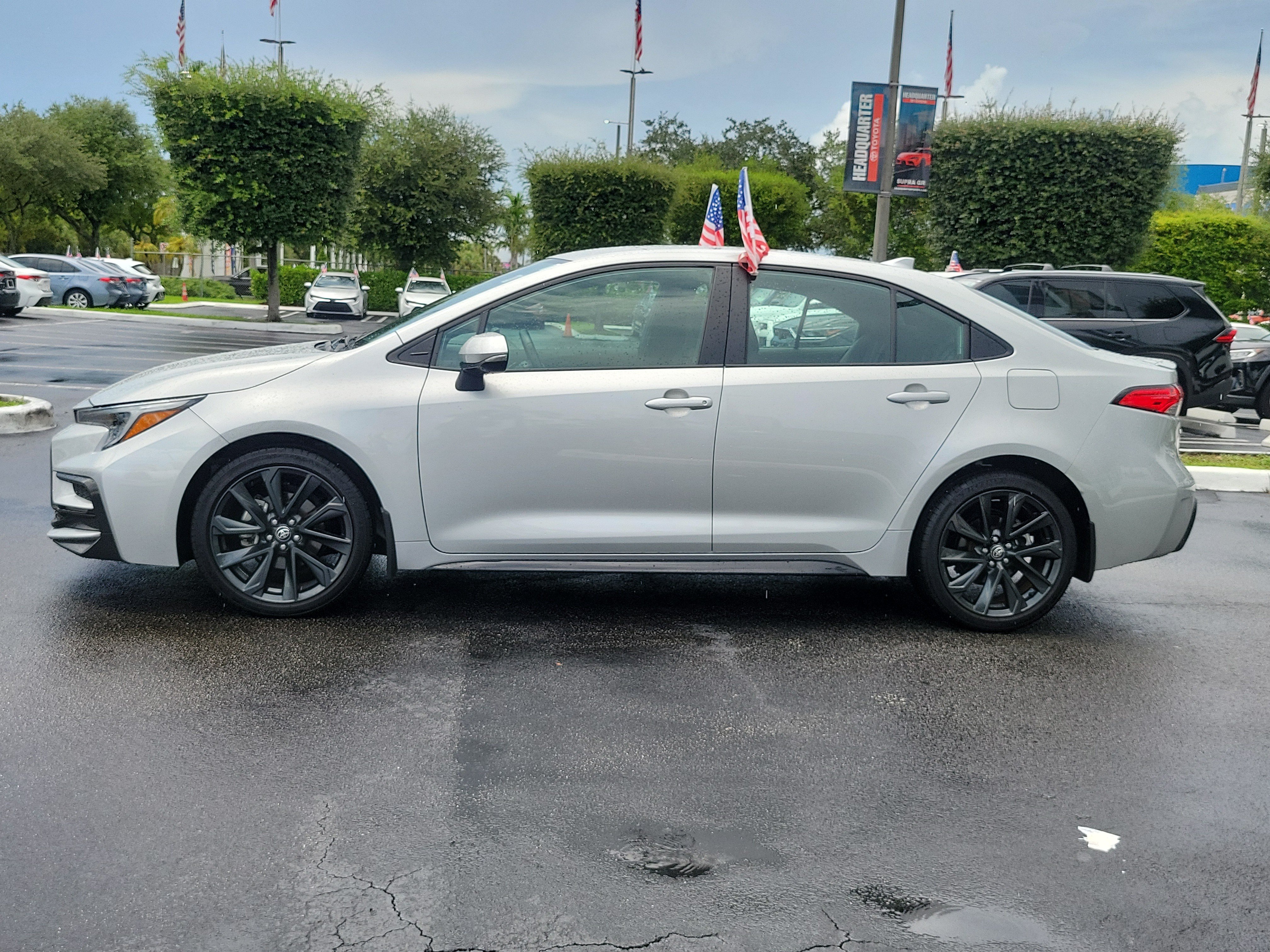 Used 2025 Toyota Corolla SE FWD image 7