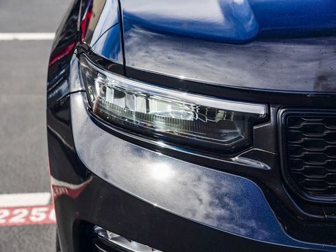 Used 2023 Jeep Grand Cherokee Limited w/ Black Appearance Package image 12