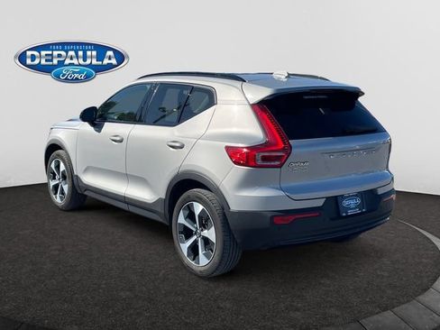 Used 2024 Volvo XC40 B5 Plus w/ Protection Package Premier AWD/4WD image 4