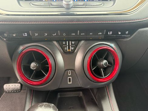 Used 2019 Chevrolet Blazer RS FWD image 29