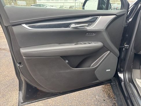 Used 2022 Cadillac XT5 Premium Luxury w/ LPO, Floor Liner Package image 9