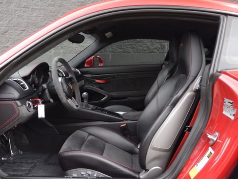 Certified 2016 Porsche Cayman GT4 RWD image 15