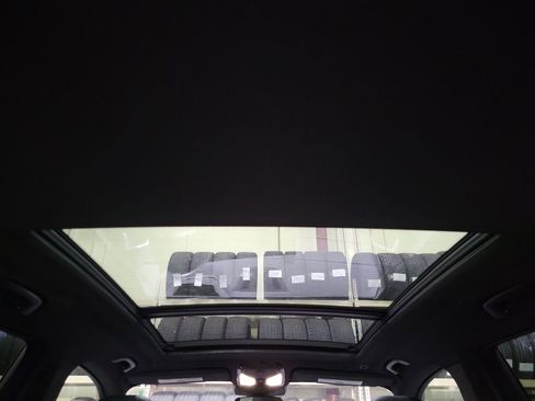 Used 2025 BMW X5 xDrive50e w/ Climate Comfort Package image 27