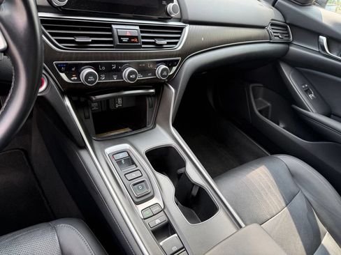 Used 2020 Honda Accord Touring image 22