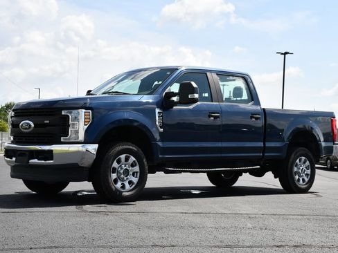 Used 2019 Ford F250 XL w/ Power Equipment Group AWD/4WD image 3