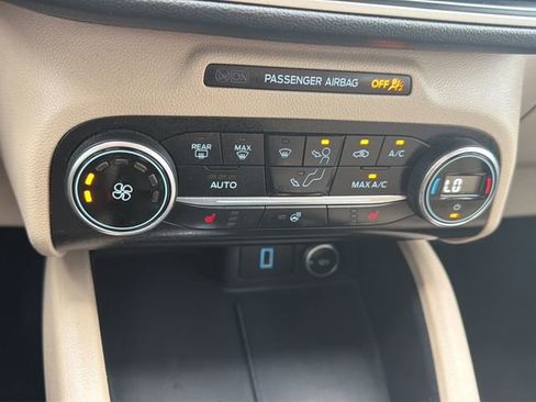 Used 2020 Ford Escape SEL image 27