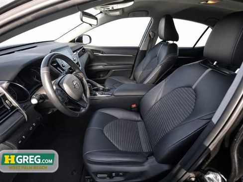 Used 2021 Toyota Camry SE FWD image 10