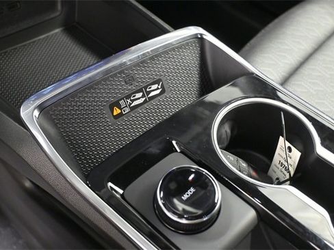 New 2026 Chevrolet Equinox LT w/ Convenience Package II image 23