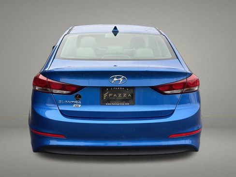 Used 2018 Hyundai Elantra SE w/ SE Connectivity Package 04 FWD image 4
