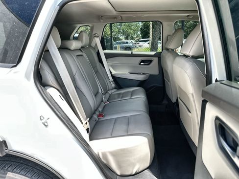 Used 2021 Nissan Rogue SL w/ Premium Package AWD/4WD image 18
