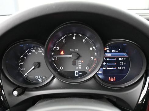 Certified 2025 Porsche Macan image 18