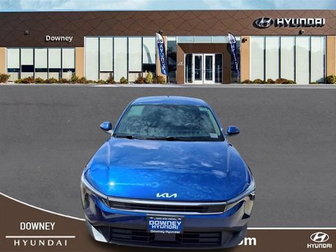 Used 2025 Kia K4 FWD image 2