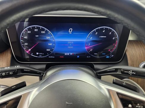 Certified 2024 Mercedes-Benz GLC 300 image 21