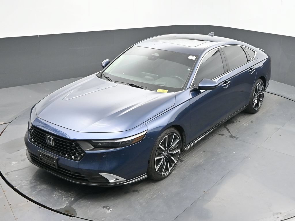Used 2025 Honda Accord Touring image 16