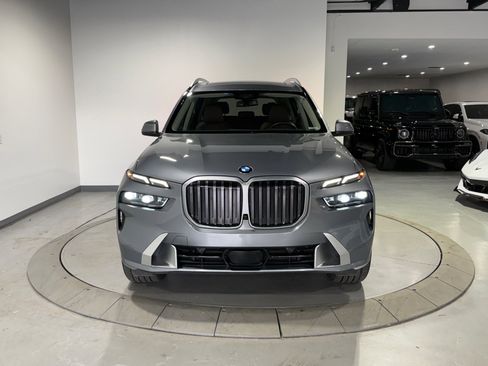 Used 2024 BMW X7 xDrive40i image 5