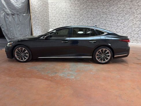 Used 2020 Lexus LS 500 w/ Accessory Package (Z2) image 4