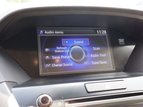 Used 2017 Acura MDX SH-AWD image 19