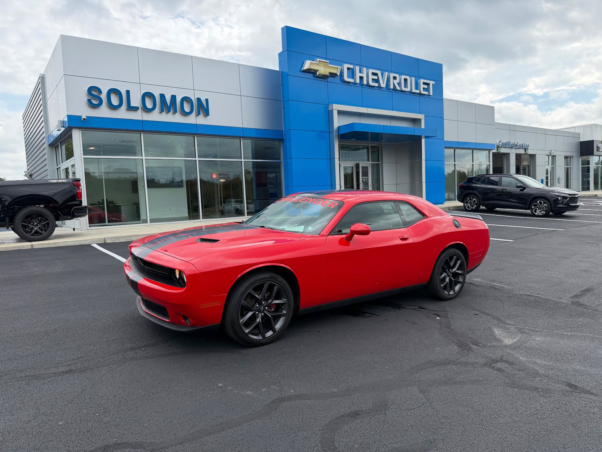 Used 2022 Dodge Challenger SXT w/ Blacktop Package RWD image 2