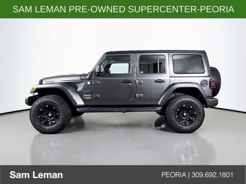 Used 2018 Jeep Wrangler Unlimited Sahara w/ LED Lighting Group AWD/4WD image 4