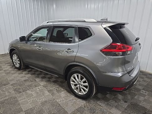 Used 2018 Nissan Rogue SV w/ Sun & Sound Touring Package image 9
