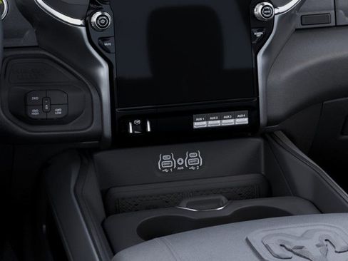 New 2026 RAM 2500 Laramie AWD/4WD image 24