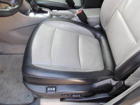 Used 2013 Buick Encore Premium AWD/4WD image 23